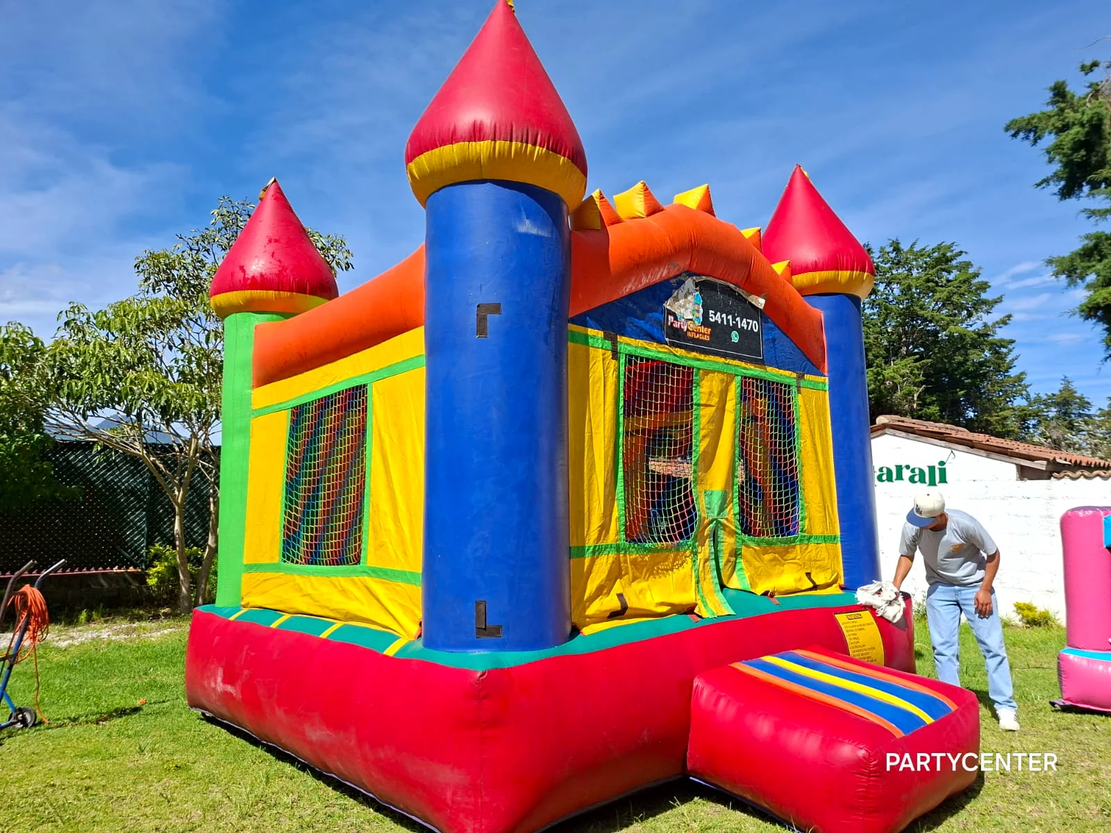 Castillo Divertido inflable multicolor